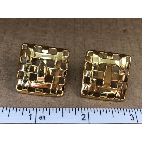 Butler Gold Tone Square Stud Earrings W/Basket Weave Gingham Plaid Design - Picture 2 of 7